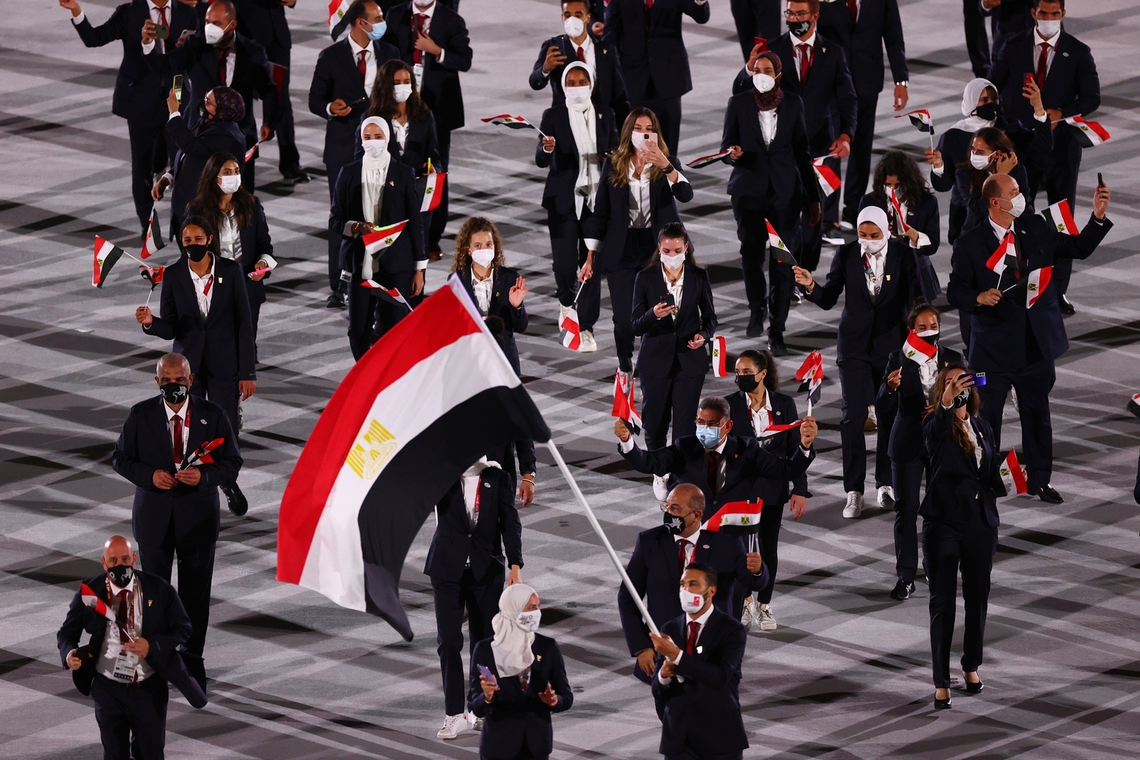صورة ميدو ينتقد بشدة لباس فتيات مصر في أولمبياد طوكيو.. “ماله اليوناني!” (صور) – رياضة – عربية ودولية