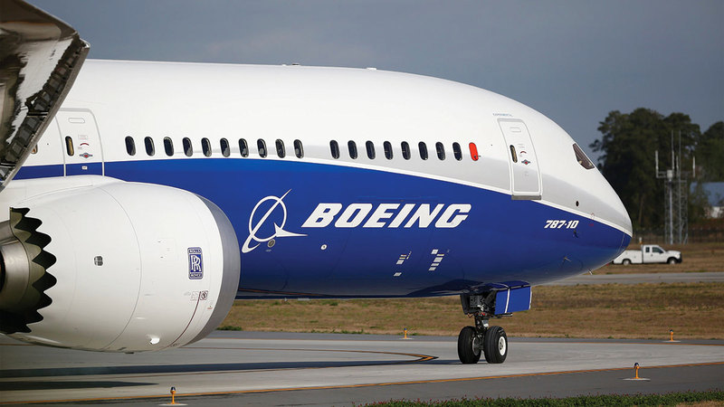 إدارة الطيران الفيدرالية طلبت تجميد تسليم الطائرة «بوينغ 787» لفحص البيانات.   أرشيفية