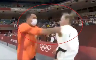 مدرب يصفع لاعبته بعنف في أولمبياد طوكيو.. "البطلة تدافع والاتحاد يرد" (فيديو)