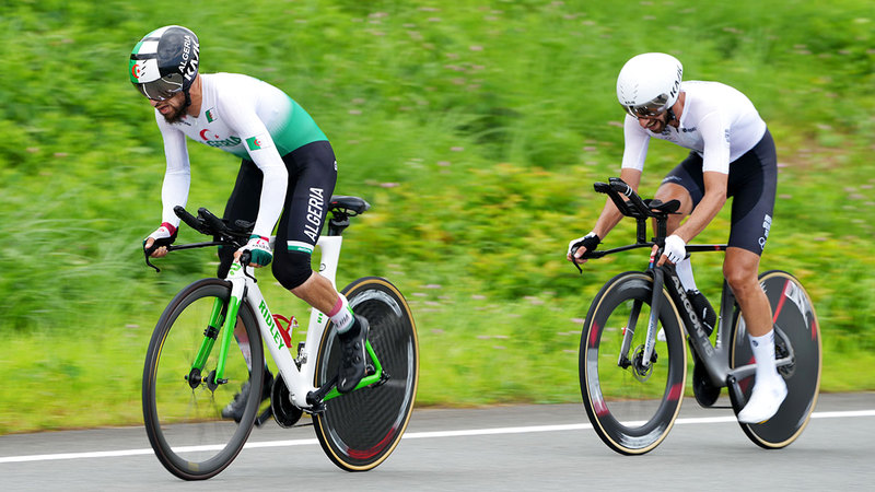 لعقاب خلال سباق الدرّاجات بأولمبياد طوكيو.  أي.بي.إي