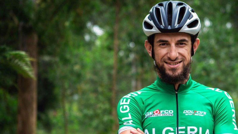 الجزائري عزالدين لعقاب.  من المصدر