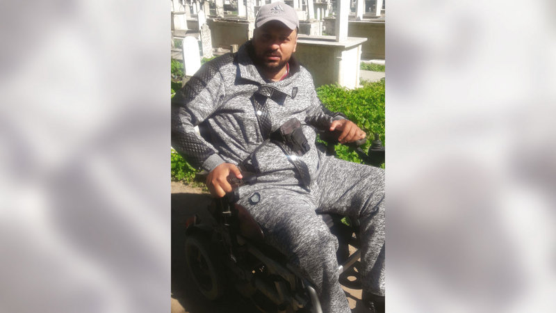 عرب دوله يحتاج إلى عملية جراحية لزراعة النخاع الشوكي.  الإمارات اليوم