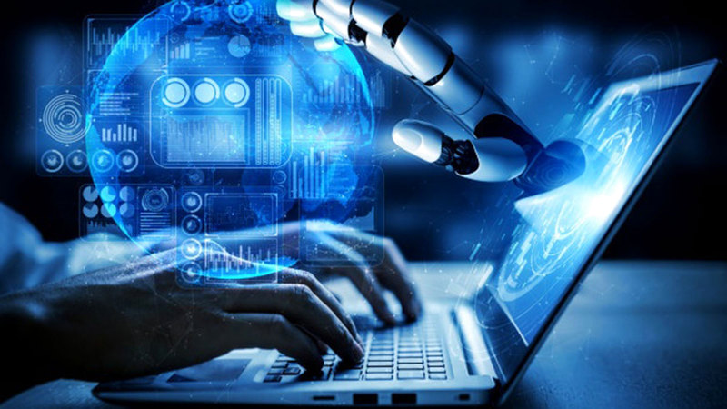 المنصة المعرفية للذكاء الاصطناعي تمثل مبادرة داعمة لخريجي الثانوية.  أرشيفية