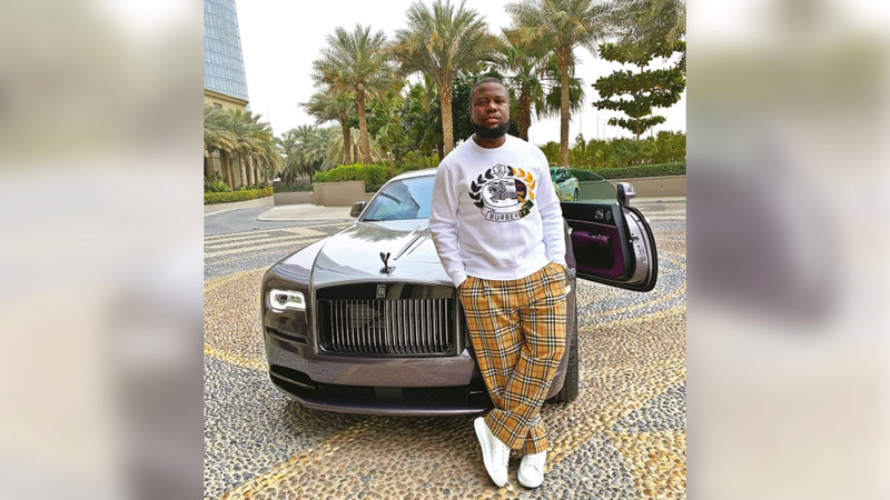 «هاشبوبي» اعتاد وضع صوره على حسابه في «إنستغرام» وبجواره سيارات فارهة.   من المصدر