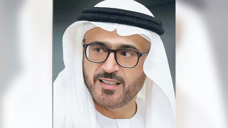 جمال سند السويدي.  من المصدر