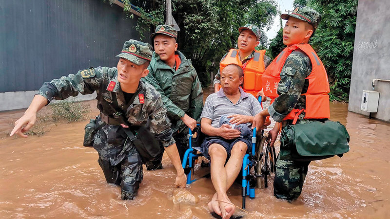 خبراء الأرصاد يحذرون من احتمال حدوث أعاصير وفيضانات مستقبلاً.  أرشيفية