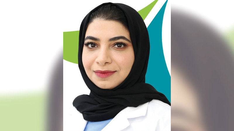 الدكتورة هند العوضي: «الإنهاك الحراري يمكن أن يتطور إلى ضربة شمس، ويُلحق ضرراً بالدماغ ويسبّب الوفاة».