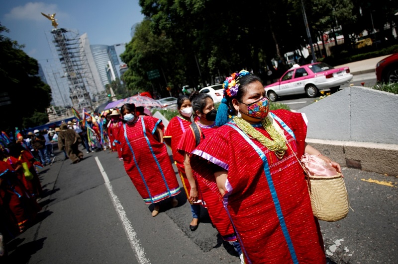 وبحسب الموقع الرسمي لـ الأمم المتحدة، يعيش أكثر من 476 مليون من أبناء السكان الأصليين وبناتها في 90 دولة من دول العالم، حيث يمثلون 6.2 في المئة من سكانه.