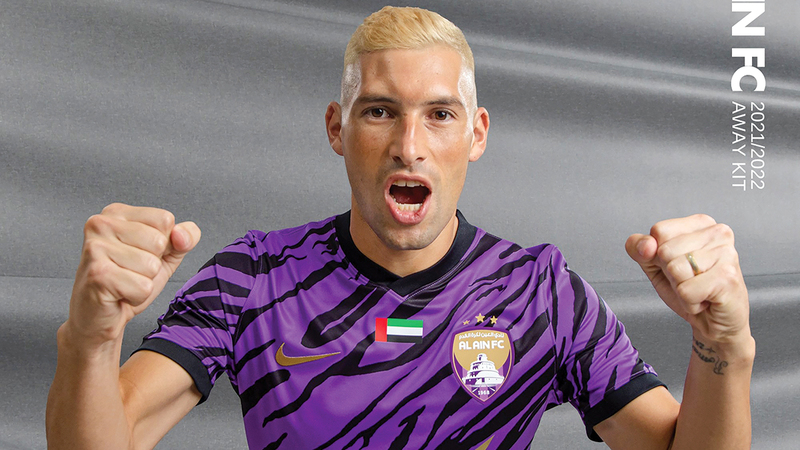 لاعب العين الأرجنتيني جوانكا.   من المصدر