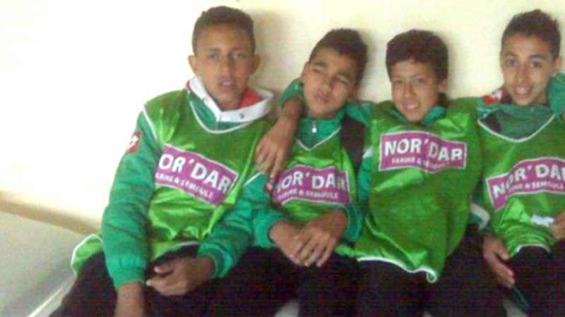 سفيان رحيمي (يسار).