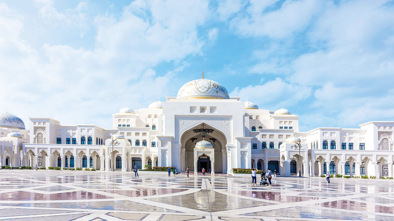 القصر يقدّم فرصة فريدة للزوار لاستكشاف الإرث المعرفي والتقاليد العريقة لدولة الإمارات.    من المصدر