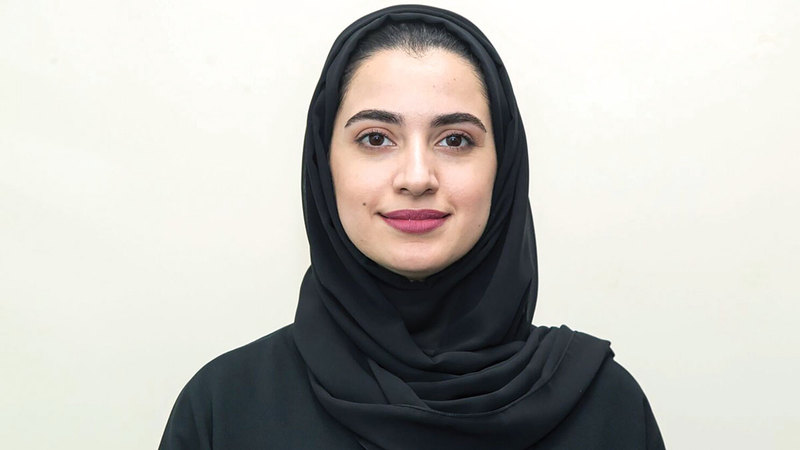 منى العلي: &laquo;العمل الفني يستعرض الرقة المدهشة لعالمنا، وواجبنا المشترك في صونه لمصلحة البشر وكوكب الأرض معاً&raquo;.