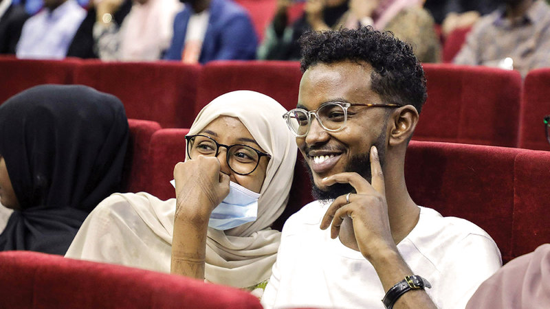 المسرح الوطني الصومالي شُيّد هديةً من الزعيم الصيني ماو تسي تونغ سنة 1967.   رويترز