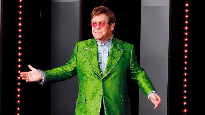 إلتون جون أعطى إشارة الانطلاق للحدث بأغنياته «ذيس إيز يور سونغ».  أ.ف.ب