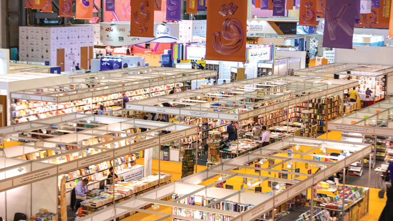 المعرض سيواصل فعالياته على مدار 11 يوماً بمشاركة كبار الكتاب.  من المصدر