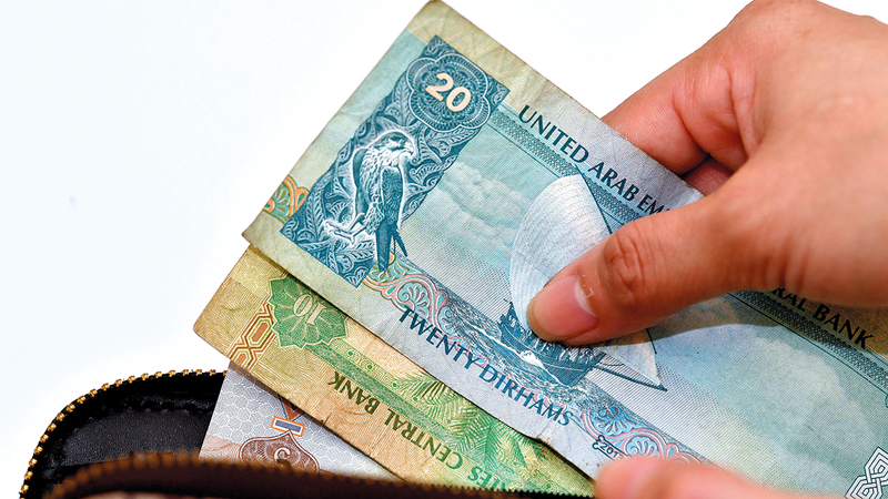 مستهلكون طالبوا باتخاذ الإجراءات المناسبة في حق موظفي «الكاشير» المخطئين.   أرشيفية