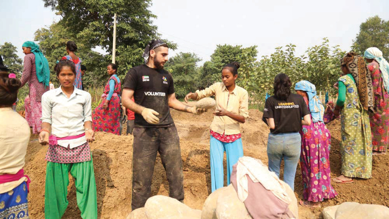 جهود «دبي العطاء» تركز على إعداد الأطفال والشباب في البلدان النامية للمستقبل.  أرشيفية