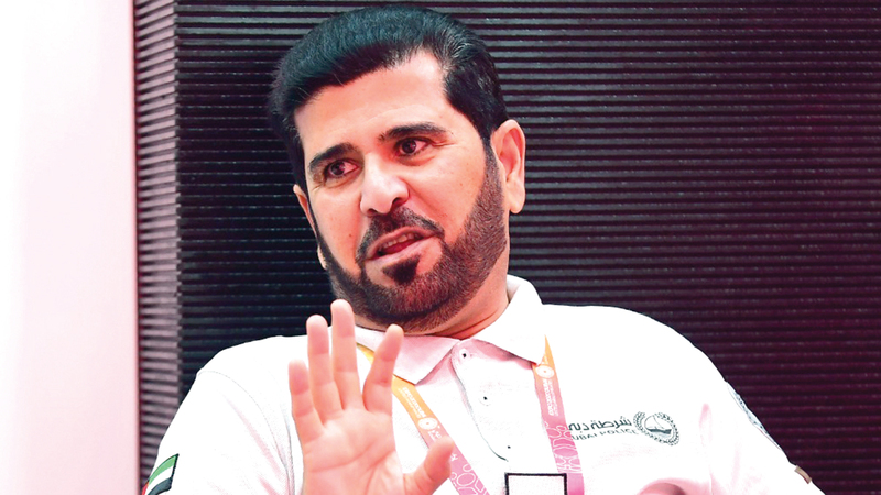 اللواء أحمد ثاني بن غليطة: «البعض يعتقد أنه ليس هناك وجود أمني في ظل غياب المظهر العسكري، لكن شرطة دبي انتهجت الاستراتيجية الأمنية الأكثر تطوراً».