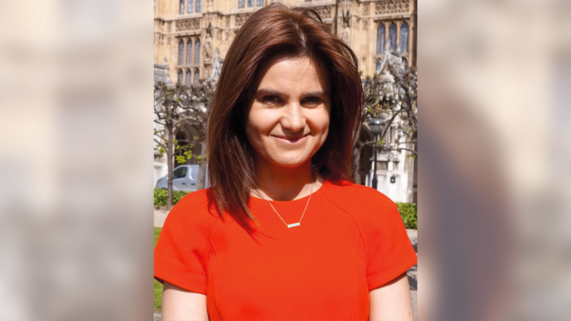 النائبة كوكس تعرضت للمصير نفسه.   غيتي