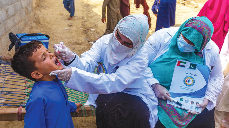 «الإمارات للتطعيم» قدمت منذ بداية العام الجاري 75 مليوناً و148 ألفاً و404 جرعات تطعيم ضد شلل الأطفال.  وام