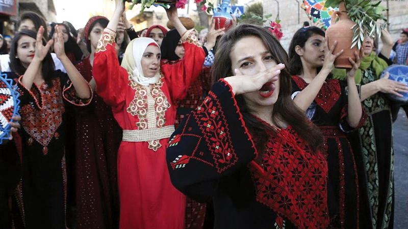 تسجيل ألبوم من 8 أغنيات للأفراح قبل النكبة.  الإمارات اليوم