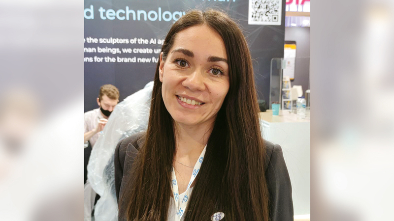 جينا أزياهوفا: «أزمة (كوفيدـ19) كانت من العوامل الرئيسة لزيادة الاعتماد على الروبوتات والذكاء الاصطناعي».