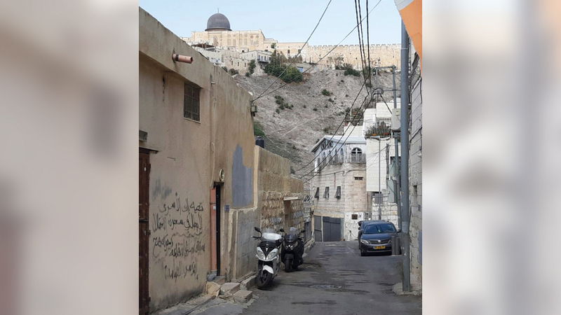 منزل المقدسية الشيوخي يبعد 200 متر جنوب الأقصى.   الإمارات اليوم