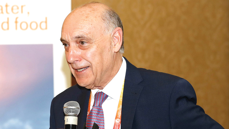 توم دي بروين.   من المصدر