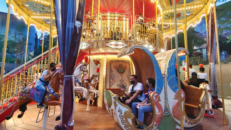 اللعبة تمزج أغراض الترفيه والبهجة بالمعرفة.   الإمارات اليوم