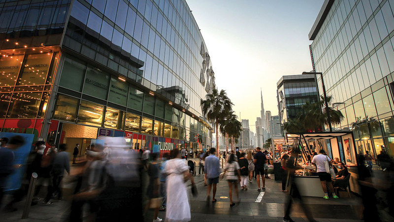 «سوق أسبوع دبي للتصميم» المخصصة لرواد الأعمال الإبداعية أبرز فعاليات «أسبوع دبي للتصميم».   من المصدر