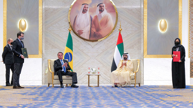 محمد بن راشد وبولسونارو شهدا توقيع عدد من الاتفاقيات ومذكرات التفاهم.   وام