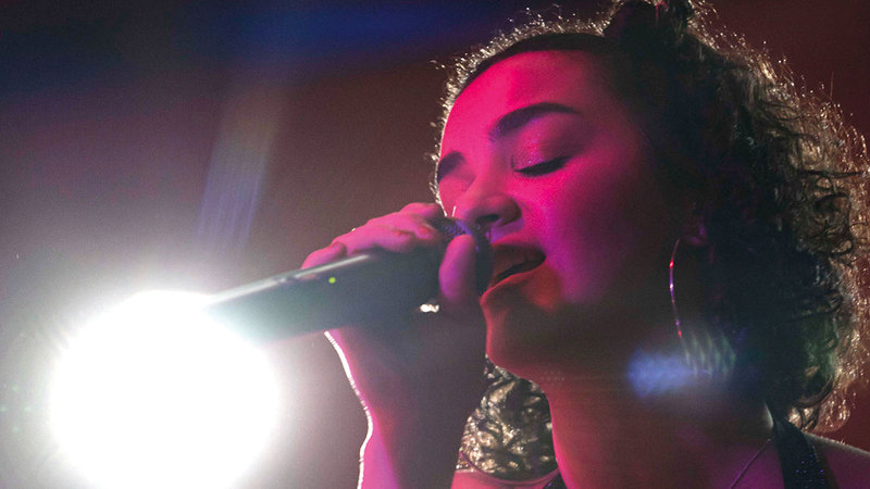 سارة شيباني.   من المصدر