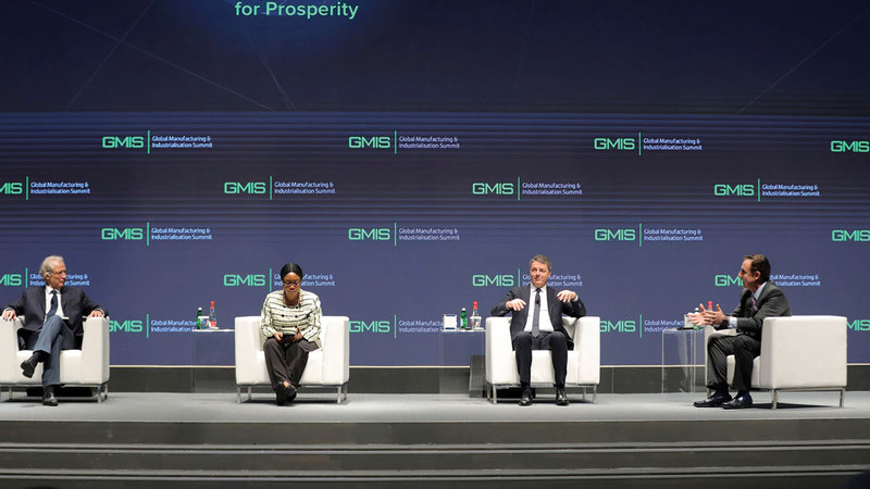 خلال جلسة بعنوان «حكومات المستقبل: خارطة طريق جديدة لتحقيق الازدهار العالمي».    من المصدر