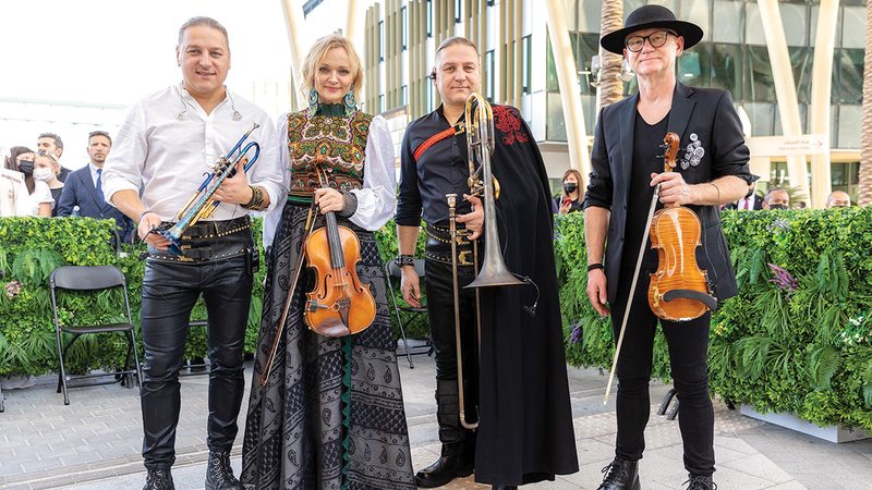 مشاهير وموسيقيون موهوبون شاركوا في احتفالات اليوم الوطني لبولندا.    من المصدر