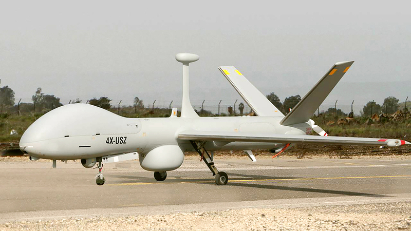 طائرة هيرون «درون» يستخدمها الاتحاد الأوروبي لمراقبة حدوده.