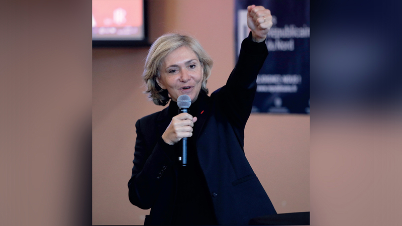 المرشحة الرئاسية فاليري بيكريس تتحدث أمام ناخبيها شمال فرنسا.    أ.ب