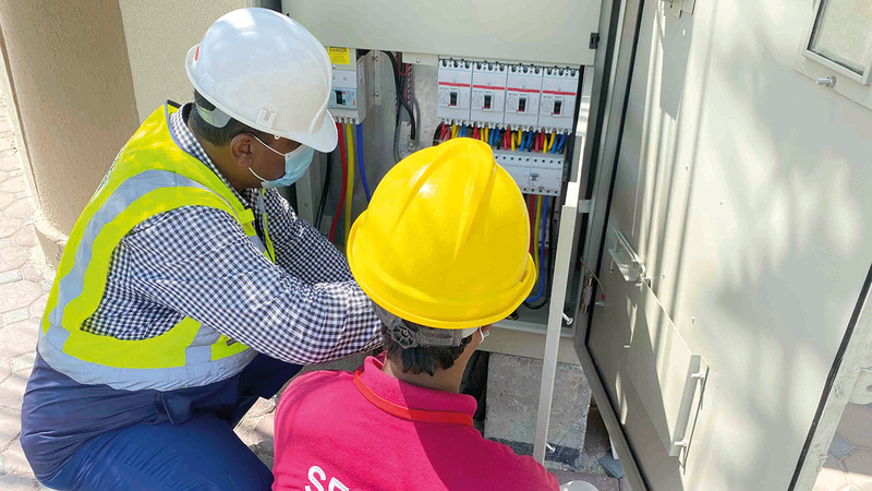 مشروعات الإنارة تهدف إلى تحقيق الأمن والسلامة لكل مناطق المدينة.   من المصدر