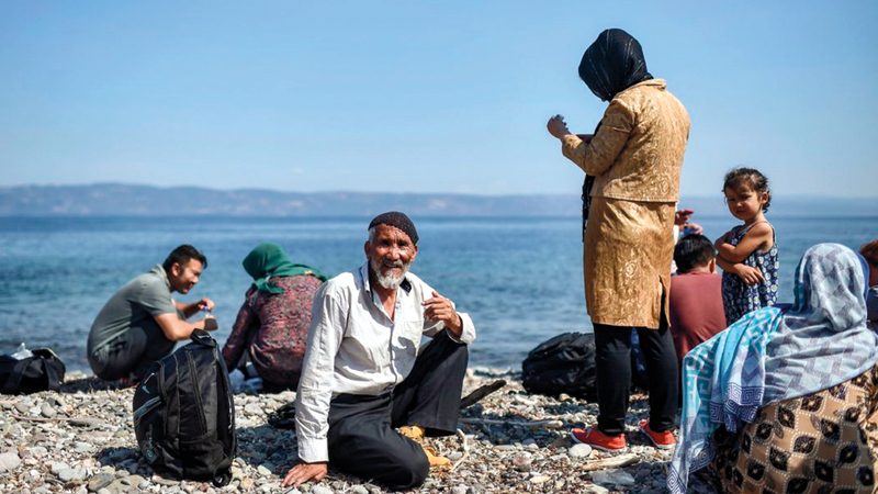 المهاجرون الذين يفلحون في الوصول إلى بر الأمان تنتظرهم رحلة من المعاناة في مخيّمات اللجوء في اليونان.   غيتي