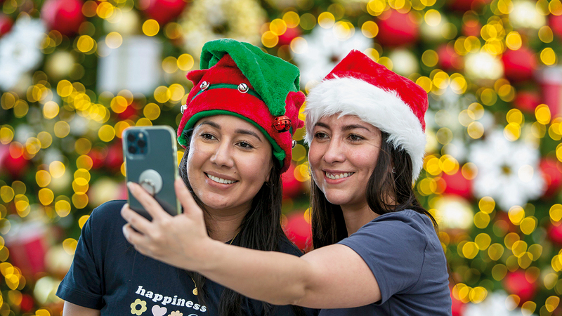 «إكسبو» وفّر فرصة لزوّاره لالتقاط الصور والاستمتاع بالعروض الترفيهية.  من المصدر