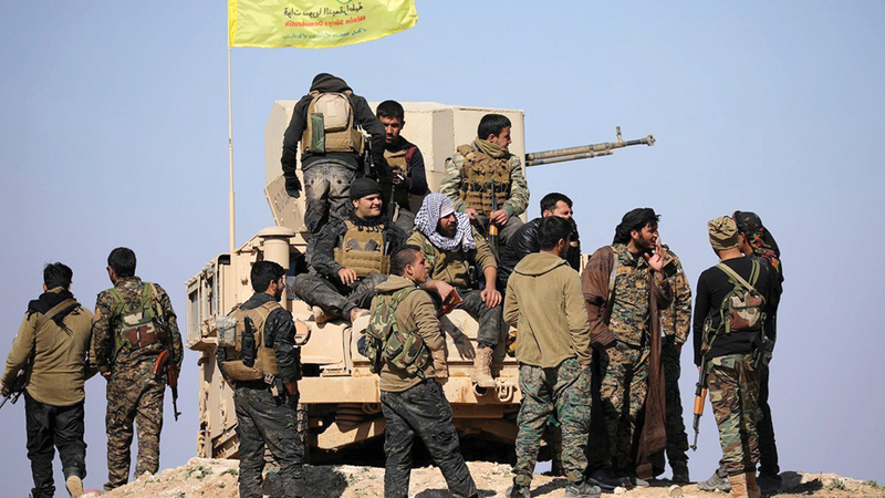 قوات «قسد» تزعم أنها تحارب «داعش» لكن الحقيقة أنها تتصارع على النفوذ.     أرشيفية