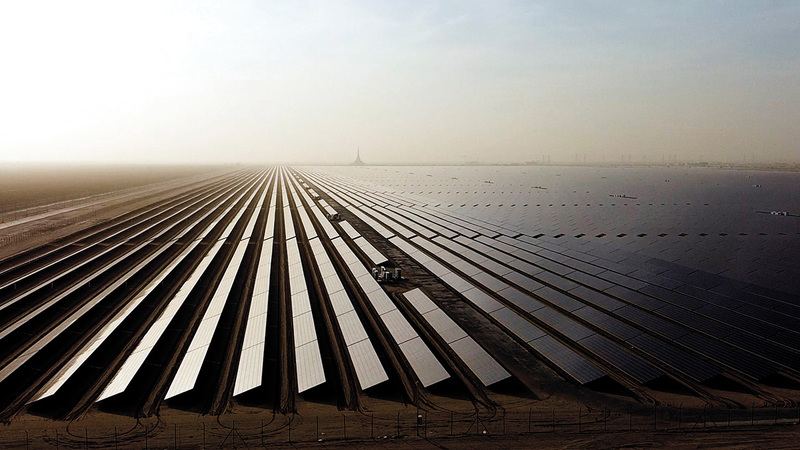 مجمع محمد بن راشد آل مكتوم للطاقة الشمسية أكبر مشروعات الطاقة الشمسية في العالم في موقع واحد.   من المصدر