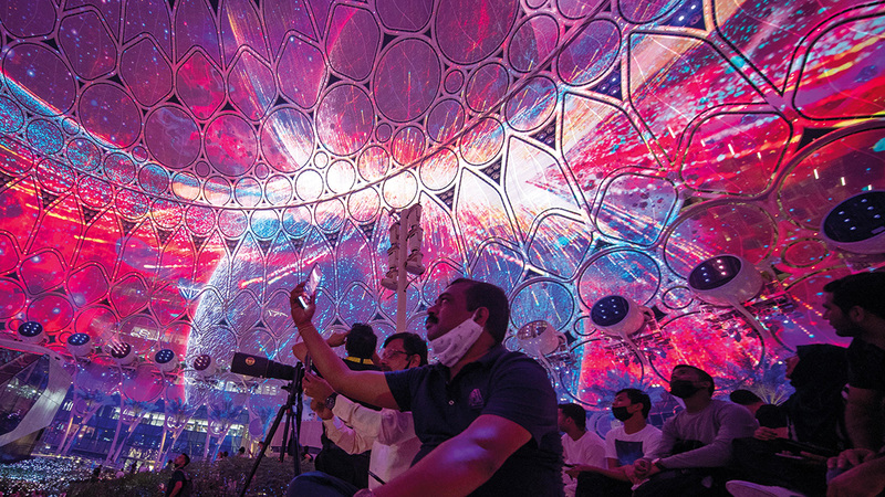 فعاليات المعرض جذبت الزوّار من جميع أنحاء العالم.   من المصدر