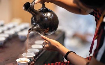 الصورة: 10 فناجين قهوة تدلّل حواس الزوّار في «إكسبو»