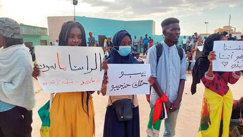 شباب «الراستا» يشاركون في احتجاجات السودان. أرشيفية