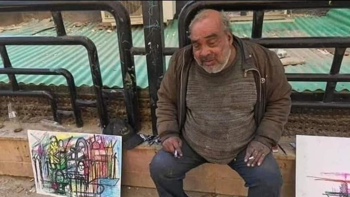 فنان مصري معروف ينام على الرصيف..ويرسم من أجل قوت يومه Image