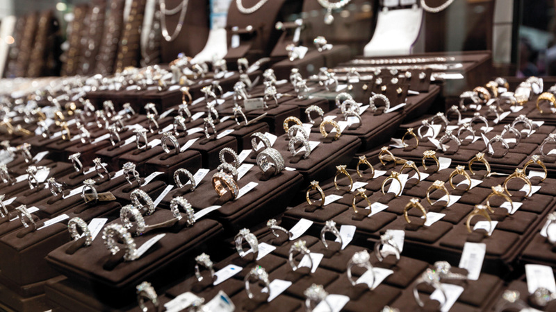 أكثر من 60 متجر مجوهرات مشاركة في الحملة.   من المصدر