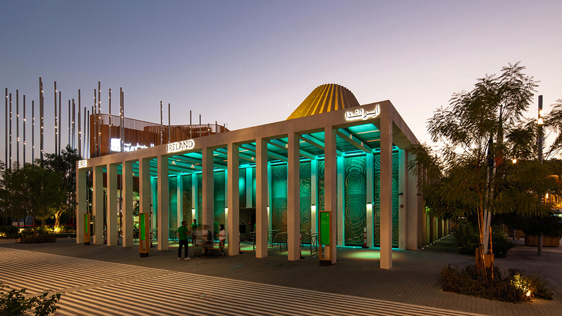 الخاتم معروض في جناح إيرلندا.   الإمارات اليوم