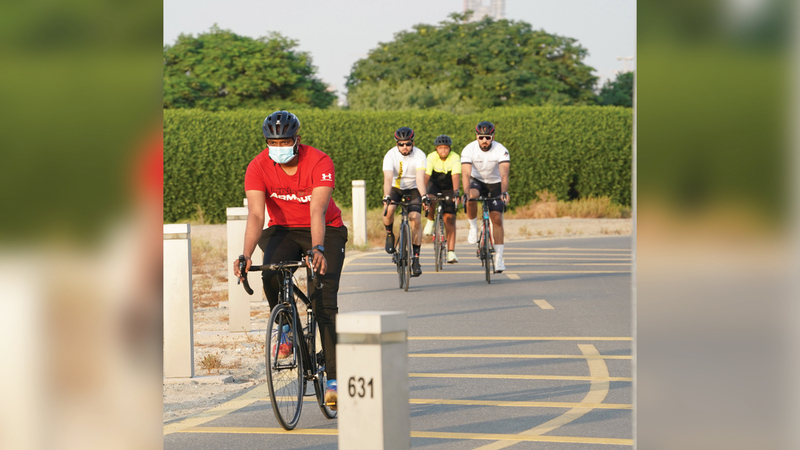 الدراجات الهوائية وسيلة تنقّل آمنة تحمي البيئة وتوفر جودة حياة لسكان المدينة.   من المصدر