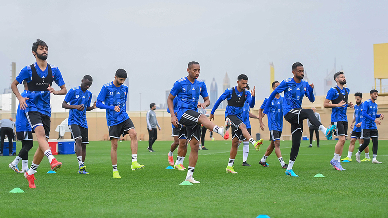 المنتخب يواصل تدريباته على الملعب الفرعي بنادي الوصل.  من المصدر