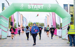 الصورة: 150 متسابقة يشاركن في سباق أكاديمية فاطمة بنت مبارك للجري